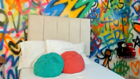 aria online show from March 20, 3:17 pm