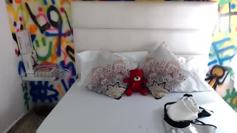 aria online show from February 1, 11:32 am