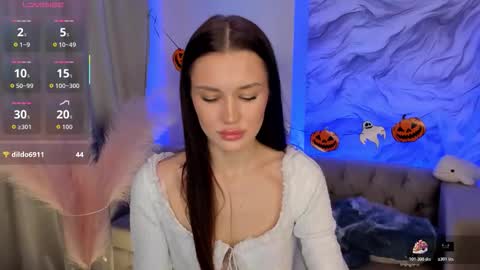 aria_mila online show from October 24, 11:39 am