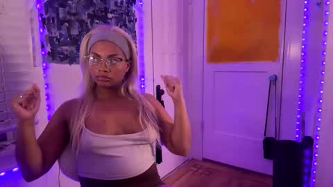 Aria Atelier online show from February 4, 7:11 am