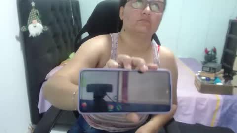 ...Ariana... online show from November 27, 6:22 pm