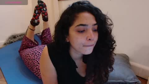 ariagal online show from April 16, 8:19 pm