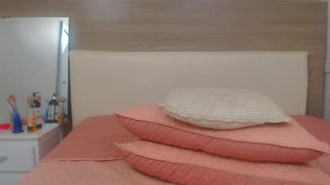 Ariana online show from April 8, 2:30 pm