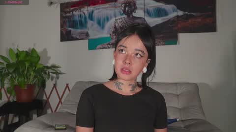 ariana_whitee online show from February 5, 7:22 am