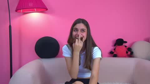 Ariana online show from October 7, 2:32 pm