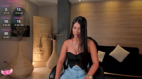 Ariana Dumont online show from December 2, 11:45 am