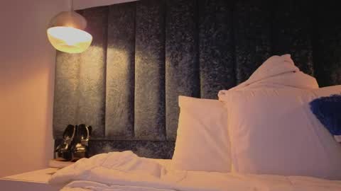 Arianna online show from April 13, 7:36 pm