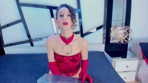 ariannarussell1 online show from February 5, 3:59 pm