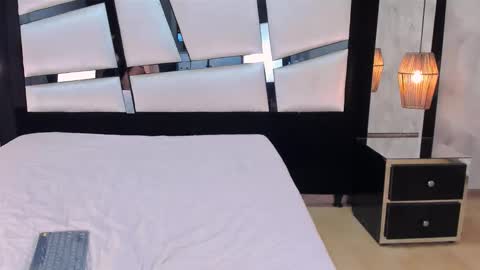 ariannarussell1 online show from December 2, 4:42 pm