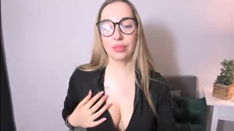 Aria online show from February 17, 7:51 am