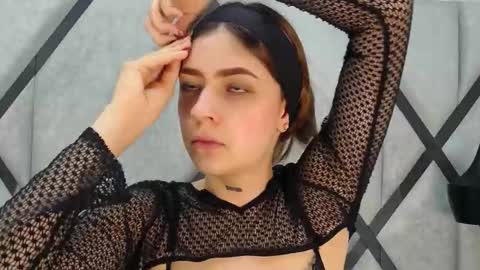 ariawillss online show from November 1, 2:32 pm