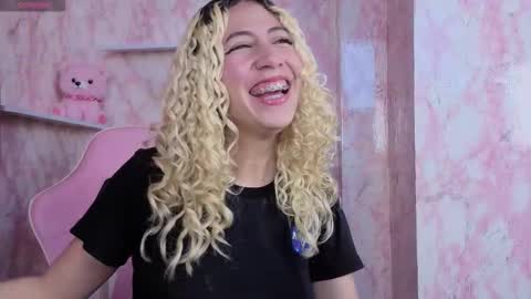 Ari Bunnie  online show from December 21, 9:41 pm