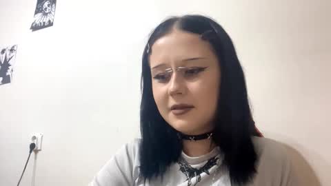 Snapshot of aricacolgrove chatting on October 8, 8:13 pm La online show from October 8, 8:13 pm