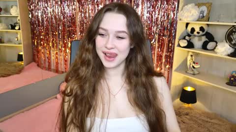 arielsykes online show from April 8, 8:22 pm