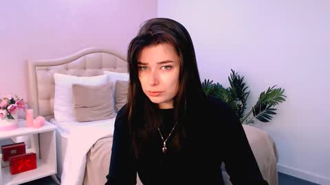 Ari online show from November 27, 9:12 am