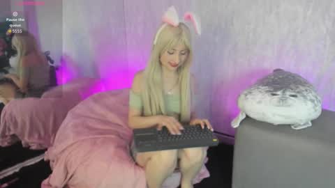 Ariel online show from November 20, 12:06 pm