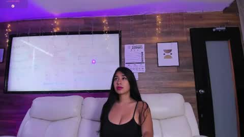 Ari  online show from June 5, 12:44 pm