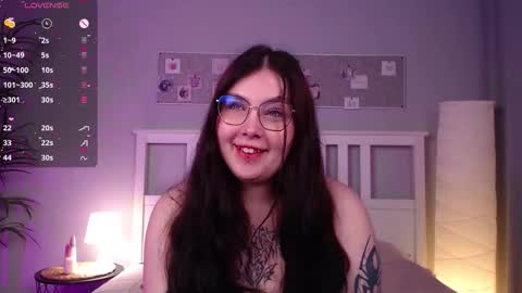 Snapshot of arizonaa_muse chatting on September 20, 1:27 am Astrid online show from September 20, 1:27 am