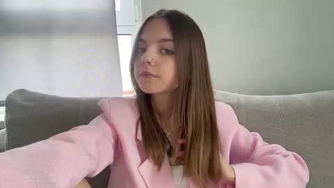 Lisa online show from July 9, 1:13 pm