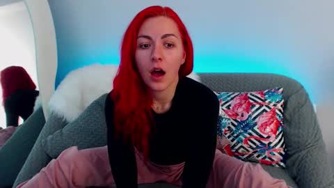 Snapshot of arri_ella chatting on October 17, 1:20 am arri_ella online show from October 17, 1:20 am