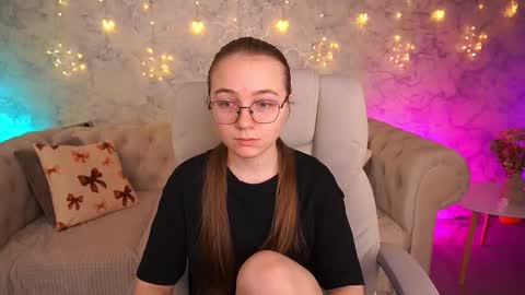 arrinawair online show from March 25, 7:55 am