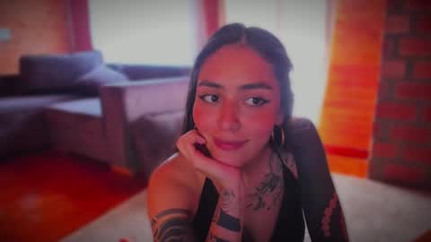 Snapshot of artgea chatting on February 23, 7:56 pm Linda  independent model artgeea online show from February 23, 7:56 pm