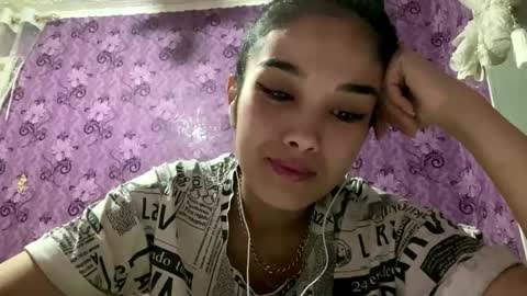 Amina online show from December 22, 7:06 pm