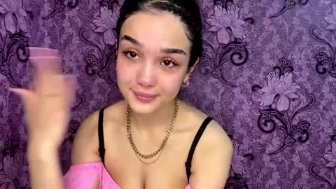 Amina online show from February 10, 7:17 pm