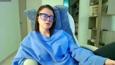 Snapshot of arya_starkw chatting on September 8, 4:39 pm Ary 3 online show from September 8, 4:39 pm