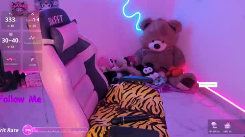 AshantiINDEPENDENT MODEL online show from November 14, 12:21 am