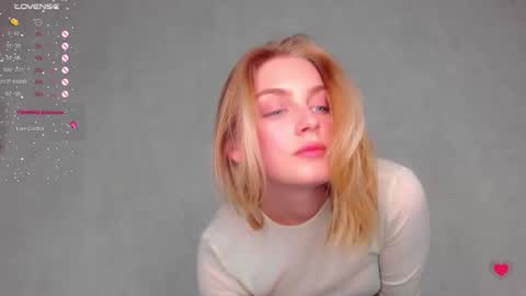 your pretty Ashley online show from October 29, 4:20 pm