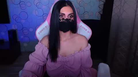   Yasmina   online show from November 20, 7:09 am