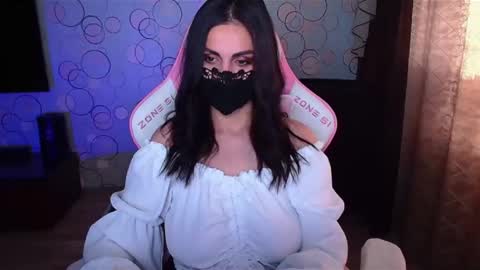   Yasmina   online show from October 15, 4:59 am