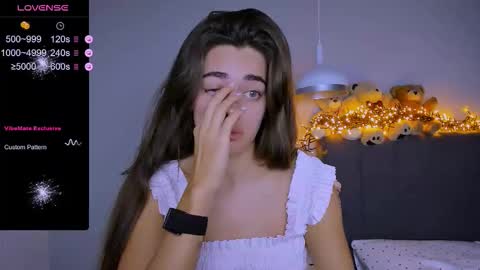 Ashley online show from December 3, 7:05 pm