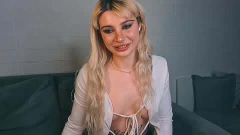 Ashley online show from March 31, 11:27 pm