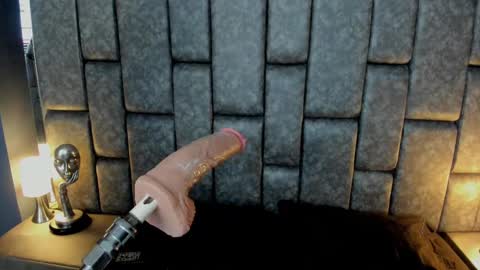 ASHLEY  My schedule 600 - 1400 GMT -5 online show from February 20, 11:20 am