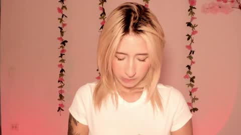 dahiana online show from April 2, 7:11 pm