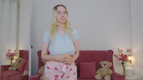 Snapshot of ashly_cherry chatting on October 15, 11:46 am ashly_cherry online show from October 15, 11:46 am