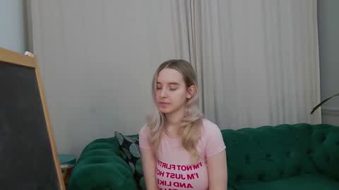 ashly_cherry online show from March 19, 11:36 am