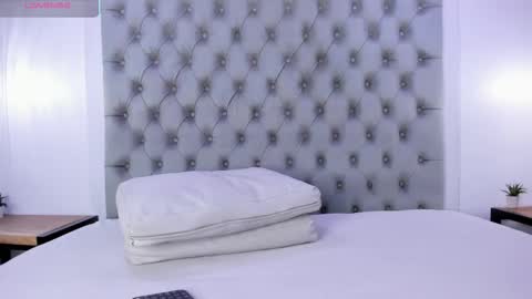 ashlyn online show from December 5, 12:21 am