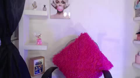 Snapshot of ashlyvesneva chatting on January 25, 12:59 am  Ashly online show from January 25, 12:59 am