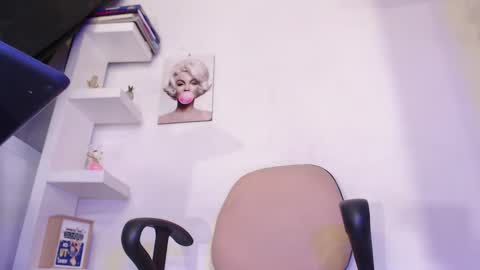 Snapshot of ashlyvesneva chatting on February 8, 9:57 pm  Ashly online show from February 8, 9:57 pm