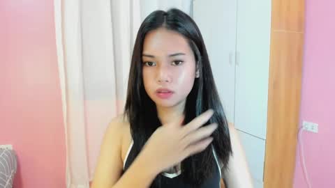 Cecily online show from April 1, 8:04 am