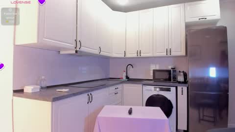 asian_loverpop online show from April 15, 3:40 am