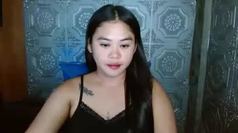 asian_nova online show from December 1, 5:04 pm