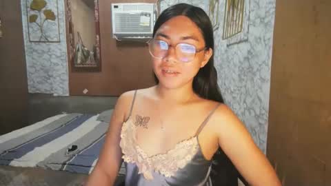 Rhean online show from November 5, 1:11 am