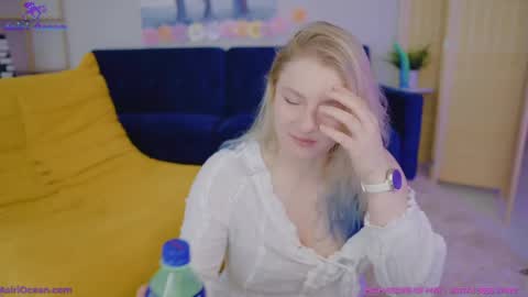 Asiri   pronounced Ah-siri Please no nicknames   3 online show from May 29, 5:44 pm