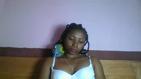 asmiraa online show from April 18, 8:09 pm