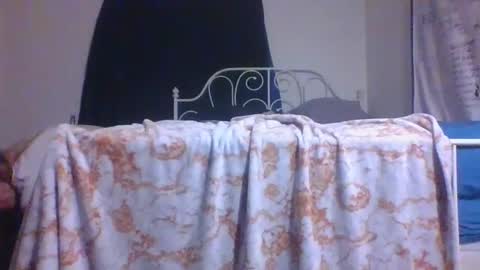 danni travis online show from February 22, 8:40 am