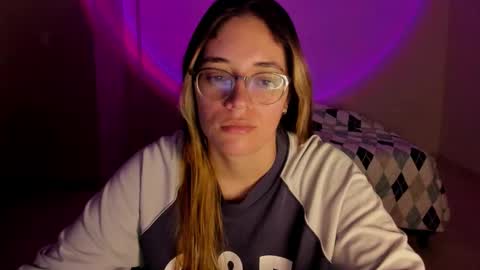 atenas online show from November 7, 9:48 am